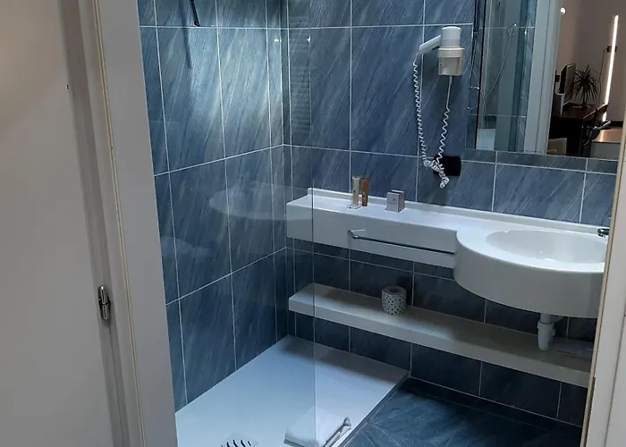 Continental Urban Art Hotel 4*