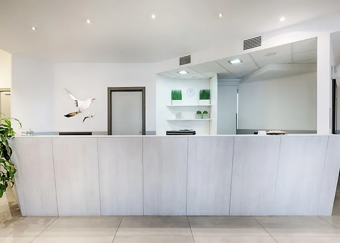 Continental Urban Art Hotel 4*