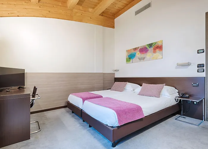 Continental Urban Art Hotel