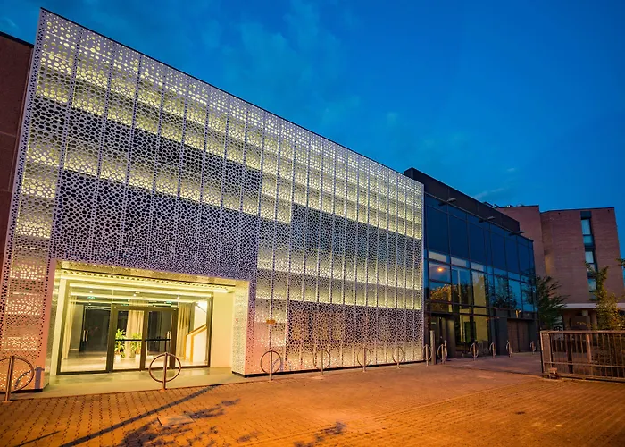 Continental Urban Art Hotel 4*