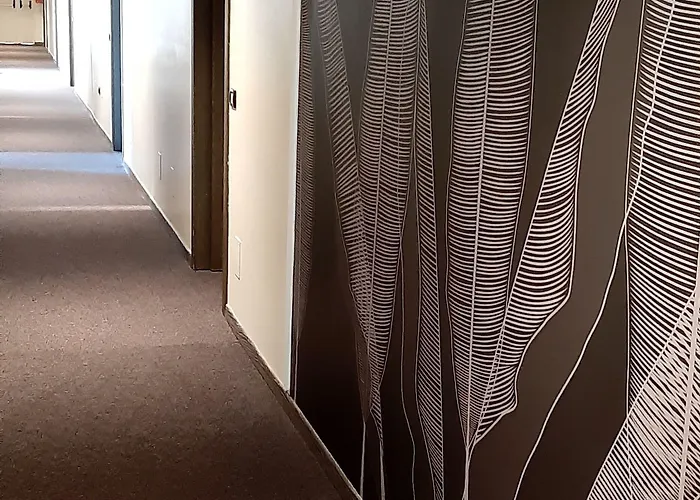 Continental Urban Art 4*