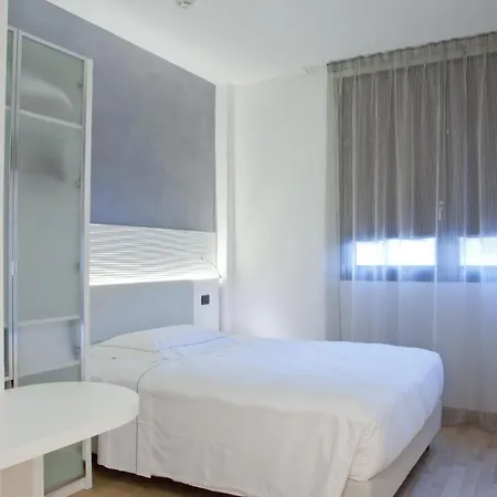 Hotel Continental Urban Art 4*