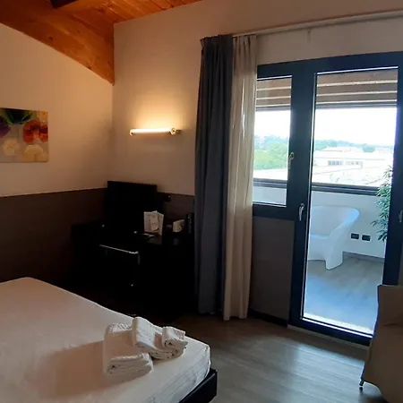 Continental Urban Art Hotel Zola Predosa