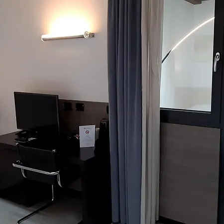 호텔 Continental Urban Art 졸라프레도사