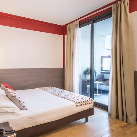 Continental Urban Art Hotel 4*