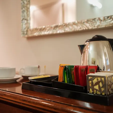 Continental Urban Art Hotel 4*