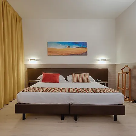 Continental Urban Art Hotel