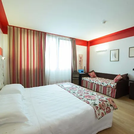 Continental Urban Art Hotel