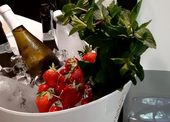 Continental Urban Art Hotel 4*