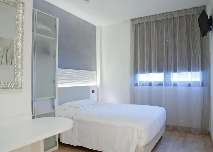 Hotel Continental Urban Art 4*