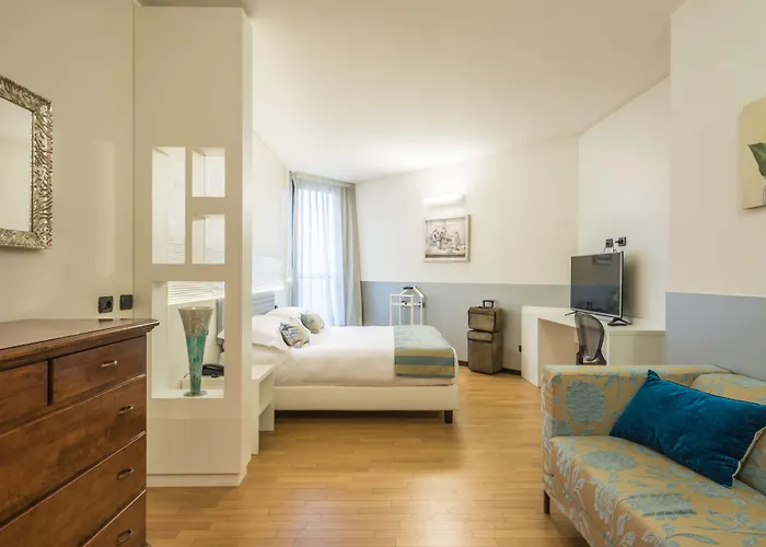 Continental Urban Art Hotel