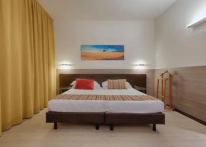 Continental Urban Art Hotel 4*